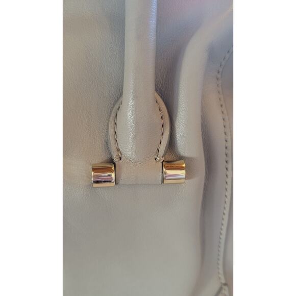 Tory Burch Handbag Light Gray Leather Gold Hardware Logo Shoulder Satchel Purse - Picture 8 of 11